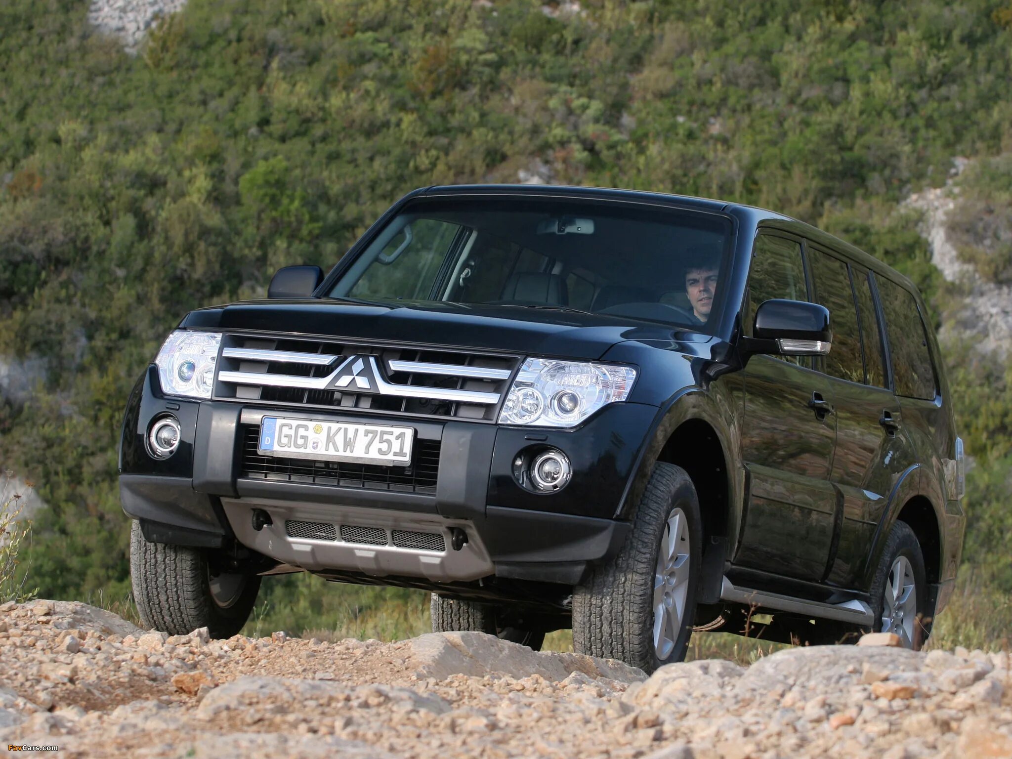 Mitsubishi pajero v6. Митсубиси Паджеро 4. Митсубиси Паджеро 5. Митсубиси Паджеро 6. Mitsubishi Pajero 4 поколение, 2006.