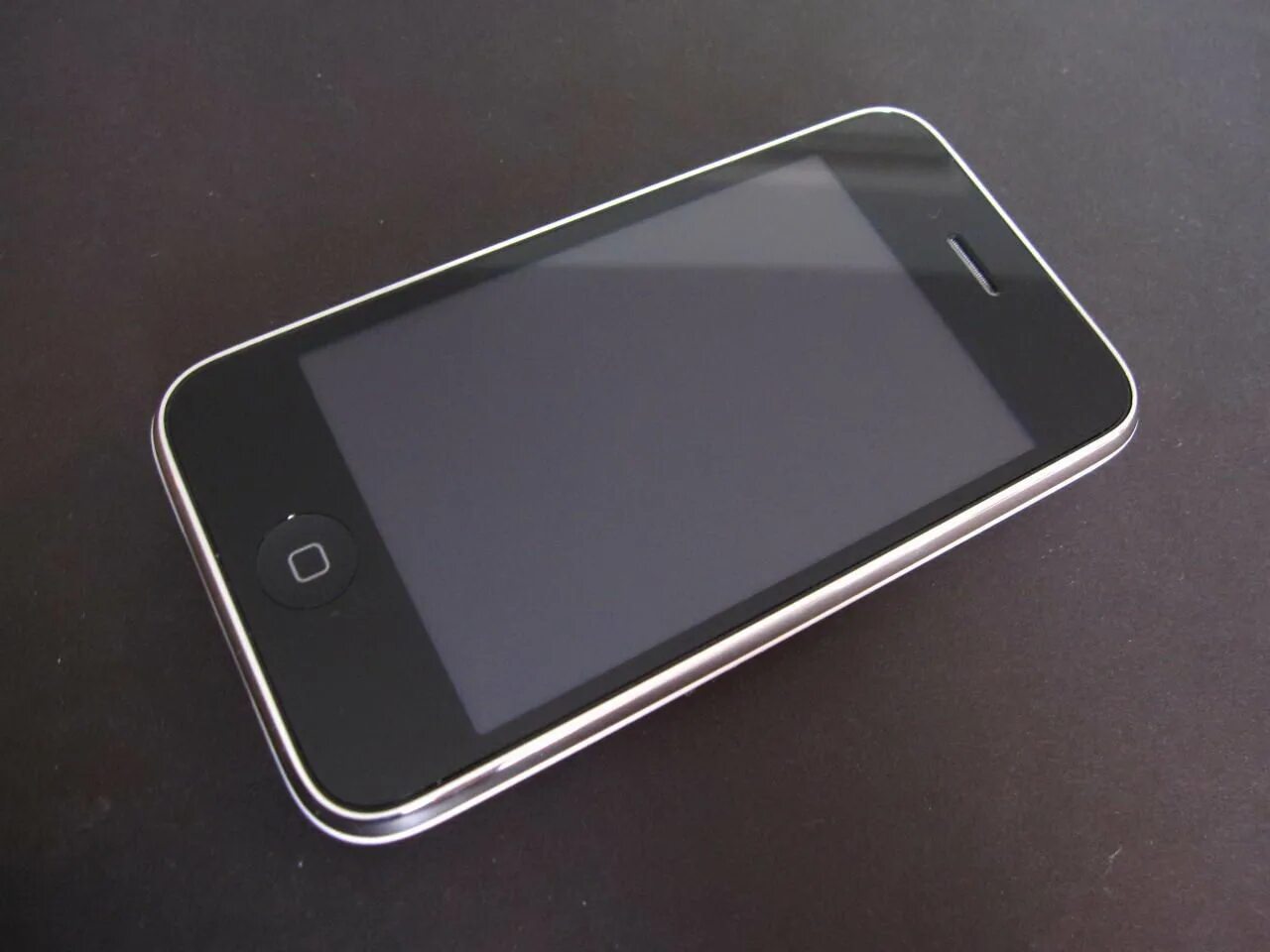 Iphone 3gs. Iphone 3gs белый. Iphone 3 GS iphone 3 GS. Айфон 3gs 2009. Iphone 3 поколения