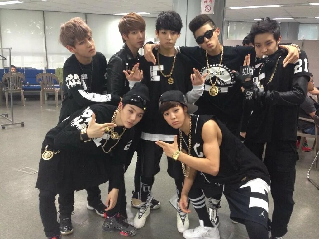 Bts 2013. Рм бтс 2013. Бтс дебют 2013г. Bts дебют. Дебютный бтс.