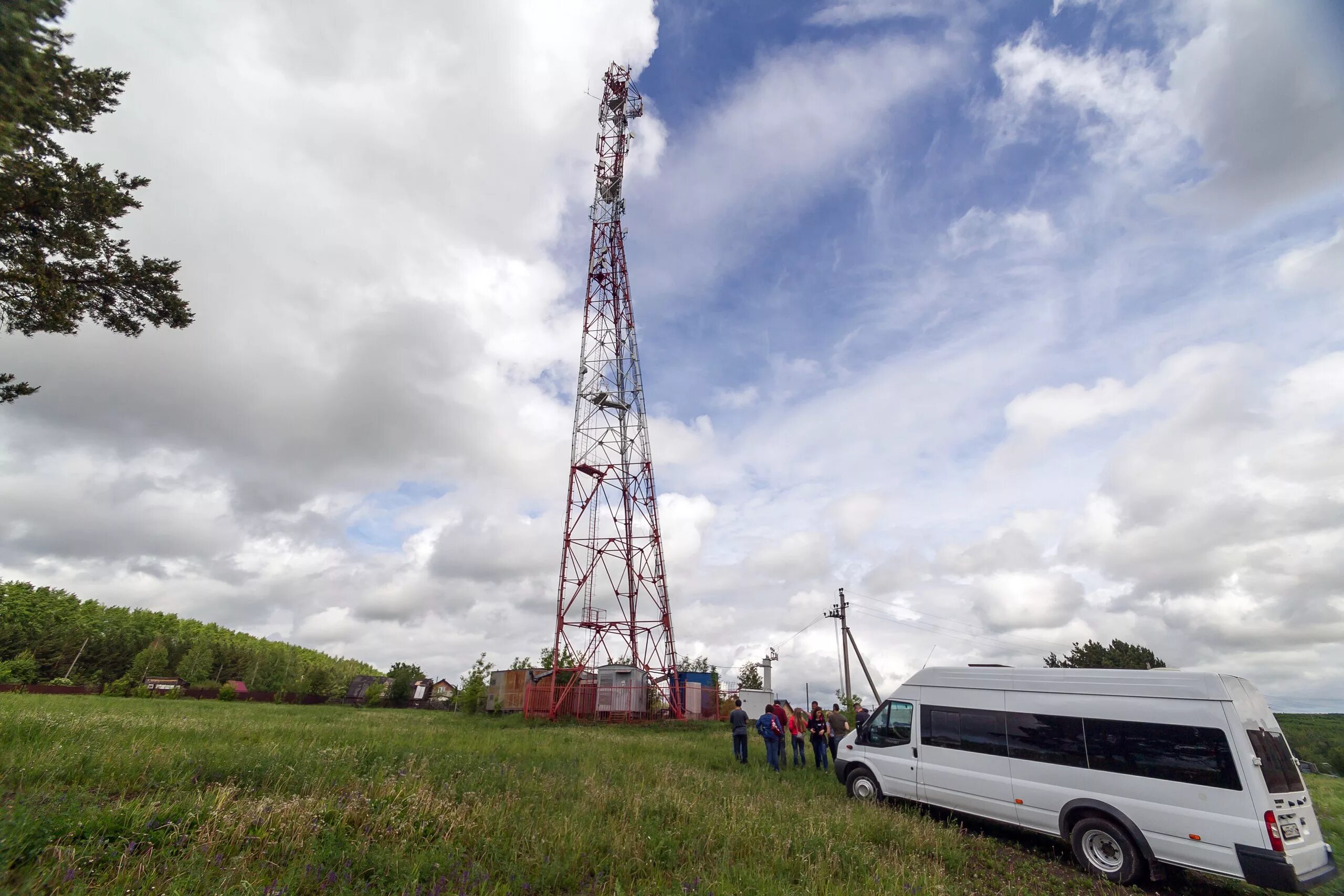 Базовая станция 4g. Вышка станция теле2. Базовая станция сотовой связи теле2. Теле2 вышеа вышка. Вышка базовой станции сотовой связи.