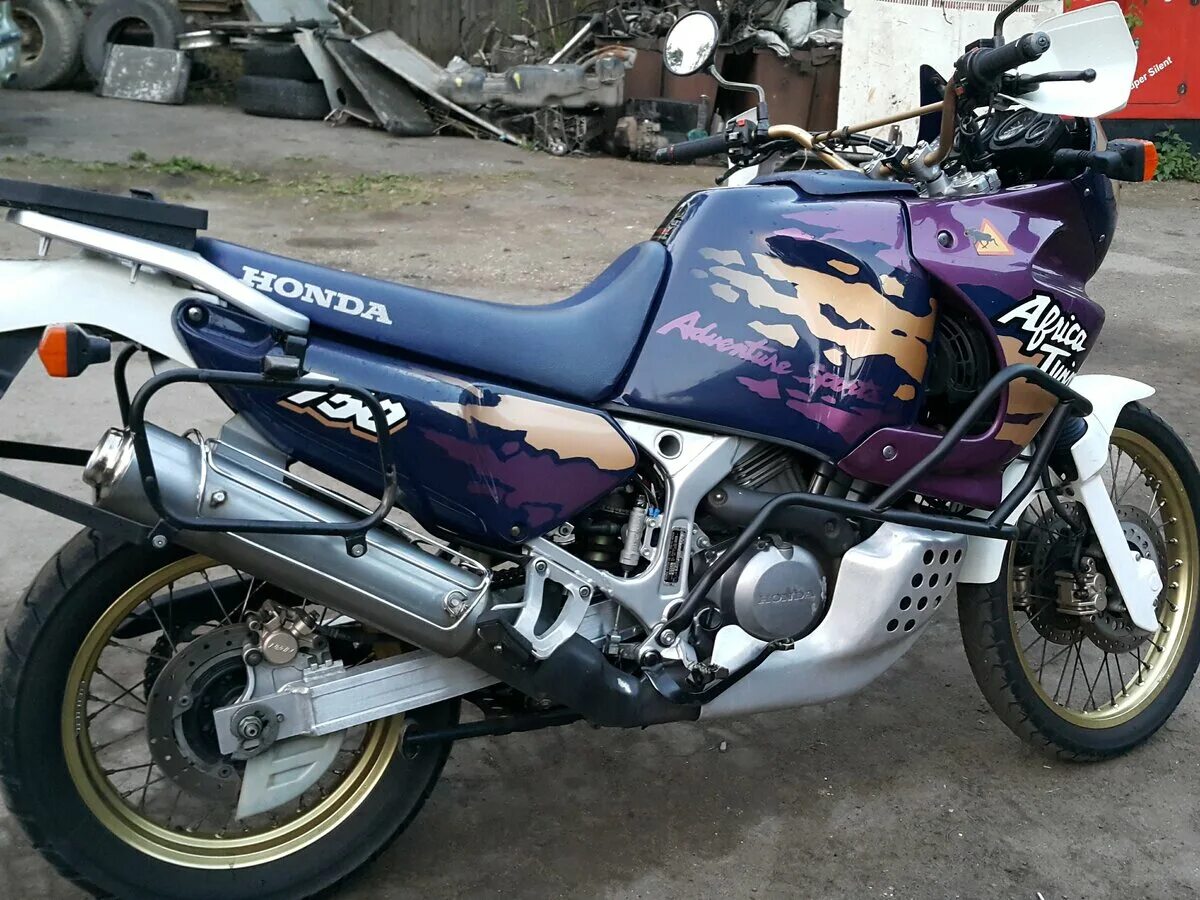 Хонда твин 750 купить. XRV 750 1994. Honda Africa xrv750 1994. Honda Africa Twin 750 1998. Africa Twin xrv750 Tuning.