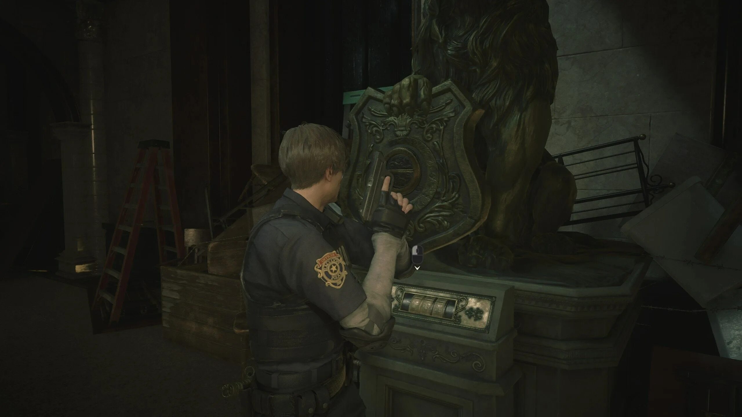 Resident evil 2 remake где. Резидент эвил 2 статуя льва. статуя льва resident evil 2 remake леон. статуя льва resident evil 2. резидент ивел 2 полицейский участок.