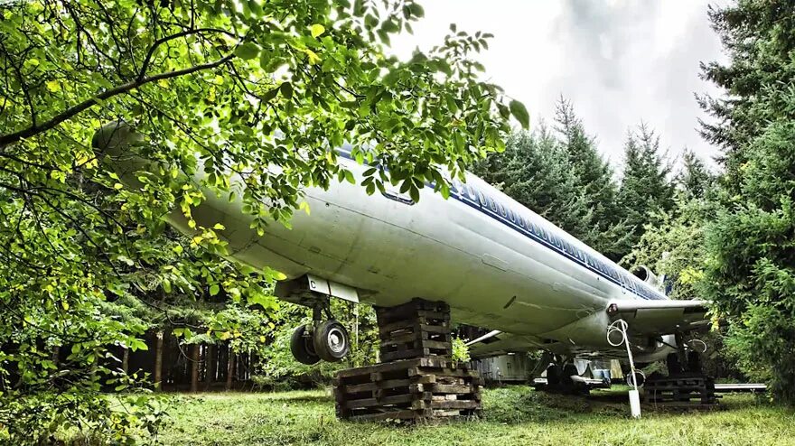 Брюс Кэмпбелл Boeing-727. Дом в Боинге 727. Списанный Боинг 727. Дом самолет Боинг 727. Дома спишемся