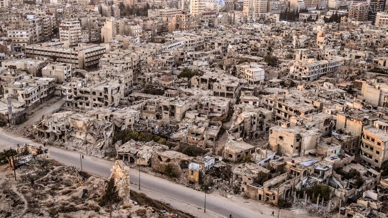 Взрыв в бейруте 4 августа 2020. Какая столица была разрушена. Сирия столица 2022. Мусорная река в бейруте фото. Бейрут лебанон.