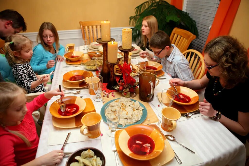 Новогодний стол. Красивый стол на новый год. Eve dinner. Французский новогодний стол. Eve dinner.