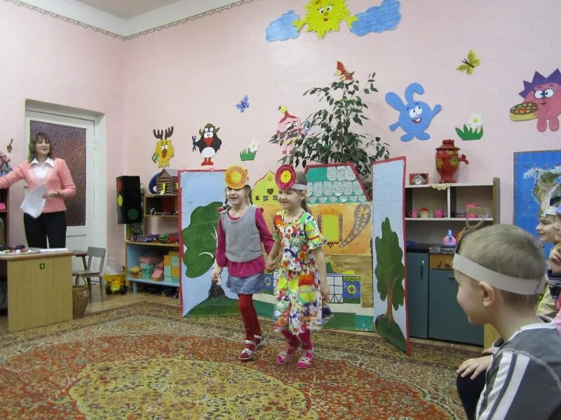 федорино горе спектакль. федорино горе инсценировка. сценка федорино горе. костюм федоры в детском саду. федора чуковский костюм.