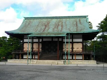 A dog lives in the imperial palace