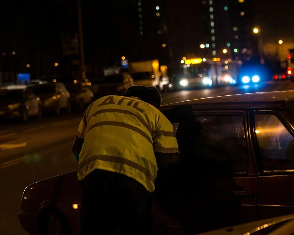 Пешеходы в нетрезвом состоянии. Авария в рузаевке пьяный полицейский сбил пешехода. наезд на пешехода в состоянии алкогольного опьянения. полиция владивосток. нетрезвый водитель сбил пешехода в петровск забайкальске.