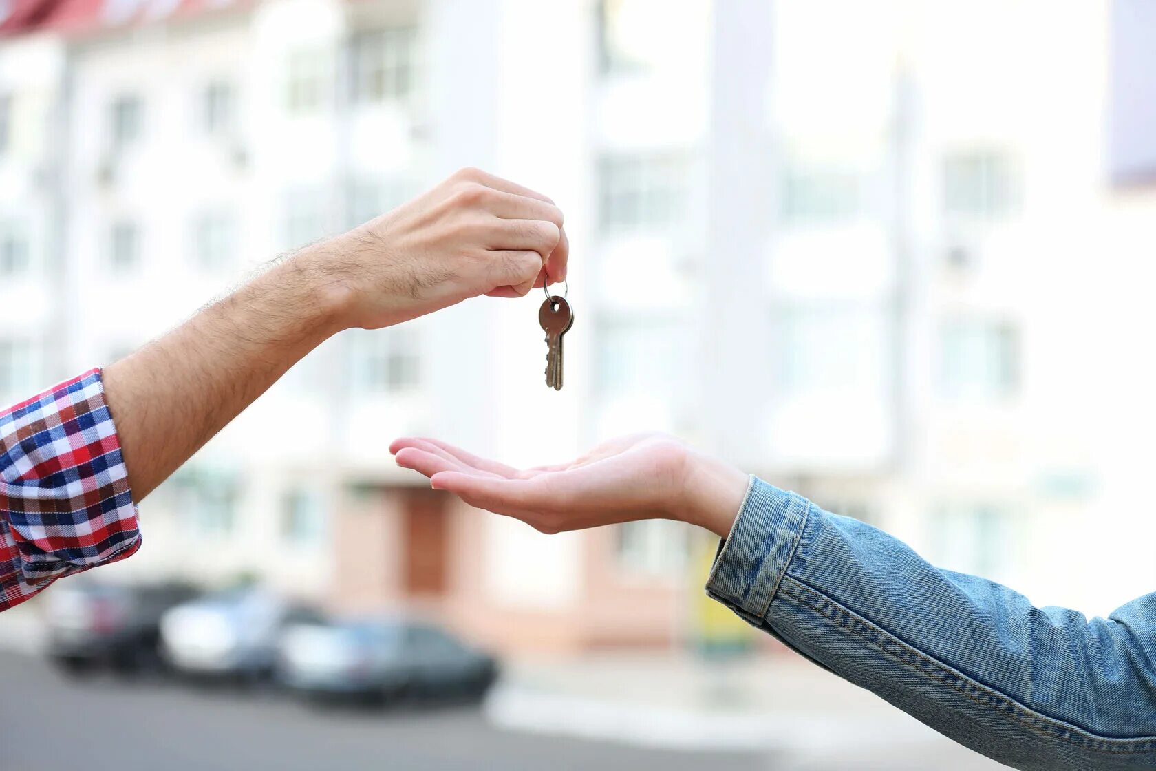 Нулевая ипотека. Ключи от квартиры. Передают ключи от квартиры. Передача ключей от квартиры. Передача квартиры.