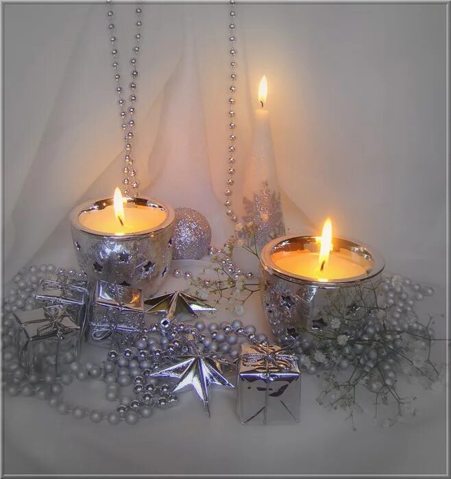 месяц серебряный со свечой внутри. магия шар. серебристые свечи новогодние. хрустальный шар. подсвечник стеклянный подвесной.