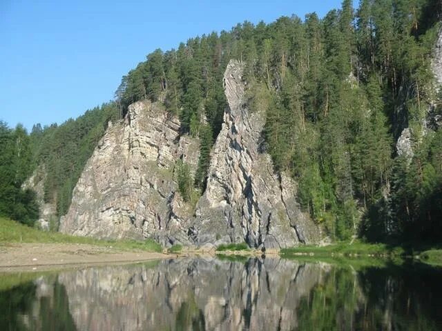 Бажова нижний тагил. Уральские горы Бажов. Уральские горы и сказы Бажова. Природа Урала в сказах Бажова. Уральские камни Бажова.