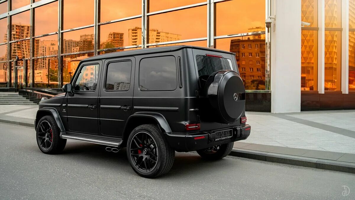 Новый гелендваген 2022. G63 amg. G63 amg w463. Mercedes g63 amg black. Гелик амг 2022.