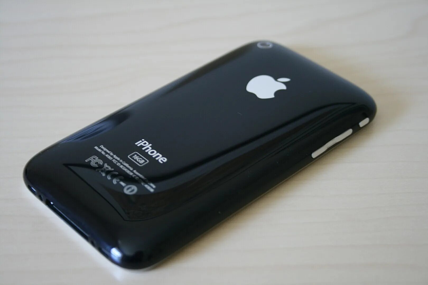 Iphone 3gs. Iphone 3g s. Фотографию айфон 3. Iphone 3gs (2009). Айфон 3g.