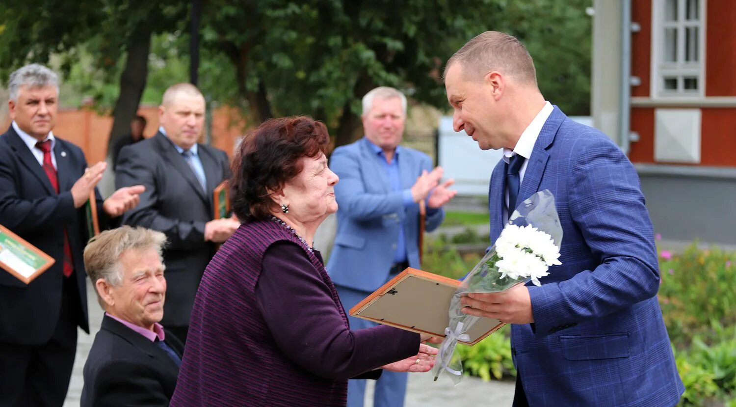 Новости кургана 8. Грачик Дохолян Курган. Курган галерея курганцы гордость города. Галерея «курганцы – гордость города» (2000 г.). Дохолян Грачик Мкртычевич.