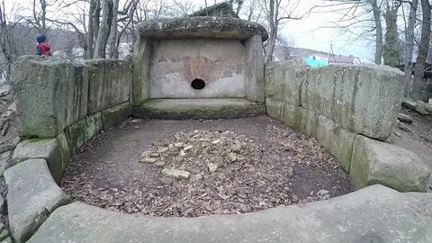 Дольмен джубга