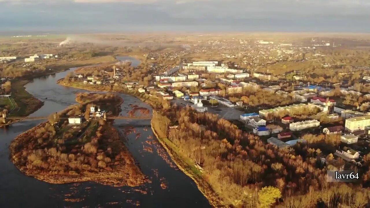 Погода остров. Г остров Псковская область. Остров город в Псковской. Псковская область г.остров с высоты птичьего полета. Город остров с высоты птичьего полета Псковская область.