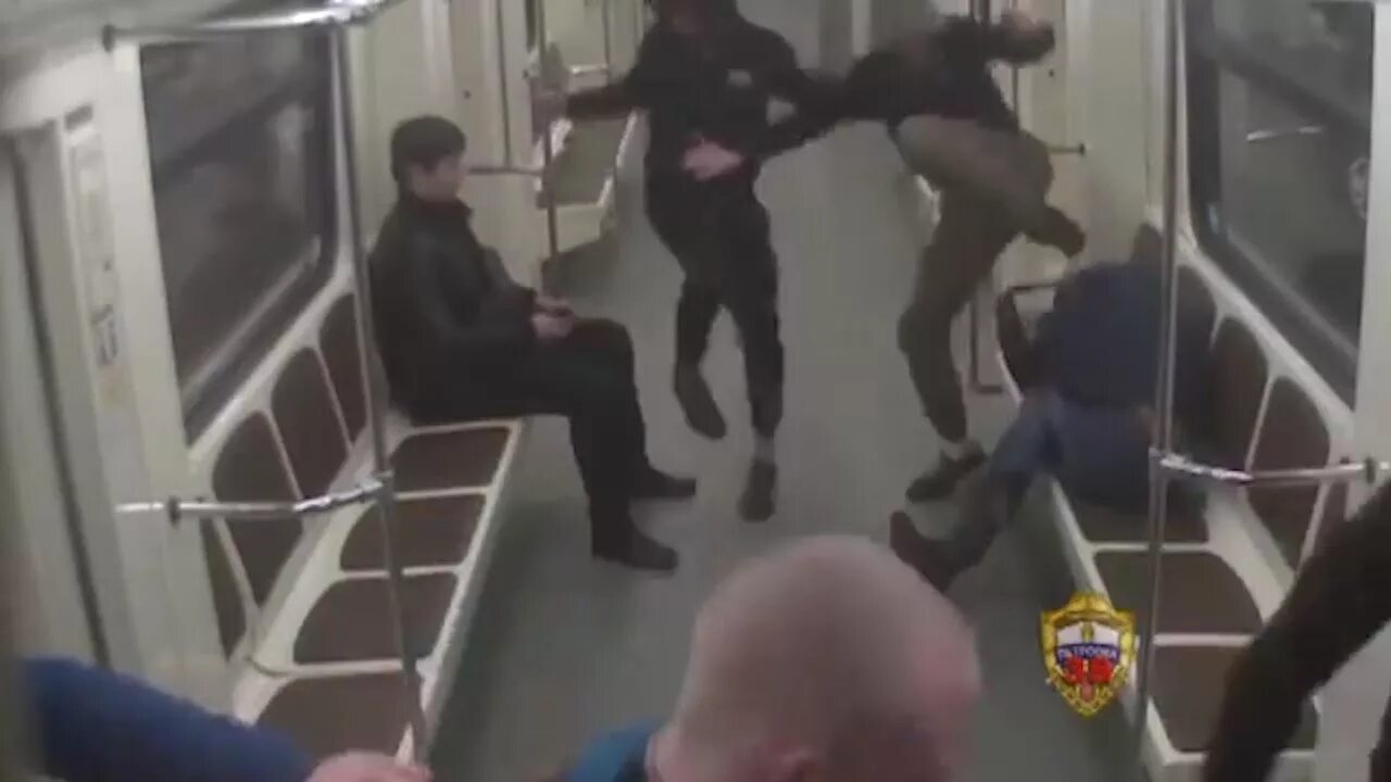 Русские отпиздили кавказцев. Русские избили кавказцев. Избили хача. Тесак избил дагестанца. Русские отпиздили кавказцев.