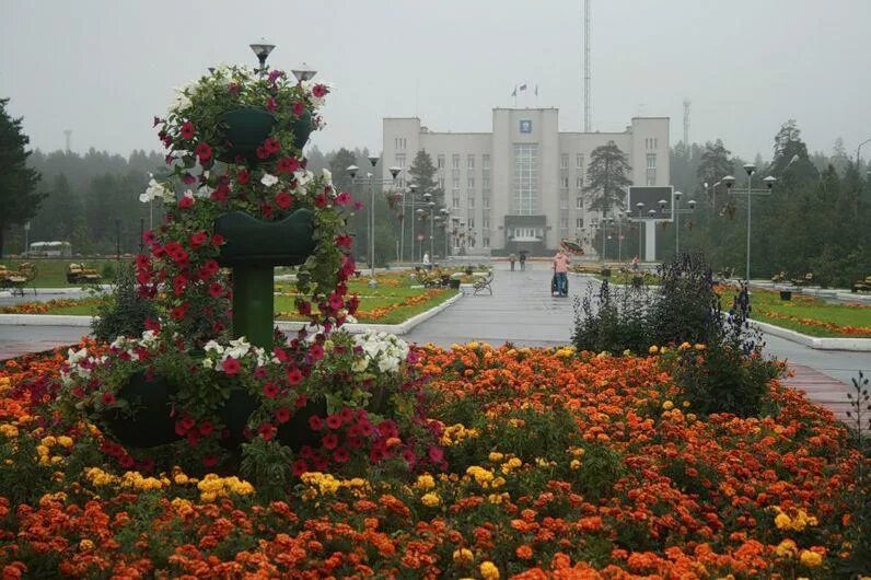 Сайт города ноябрьска. Ноябрьск город. ноябрьск центр города. ноябрьск город лето. город ноябрьск летом.