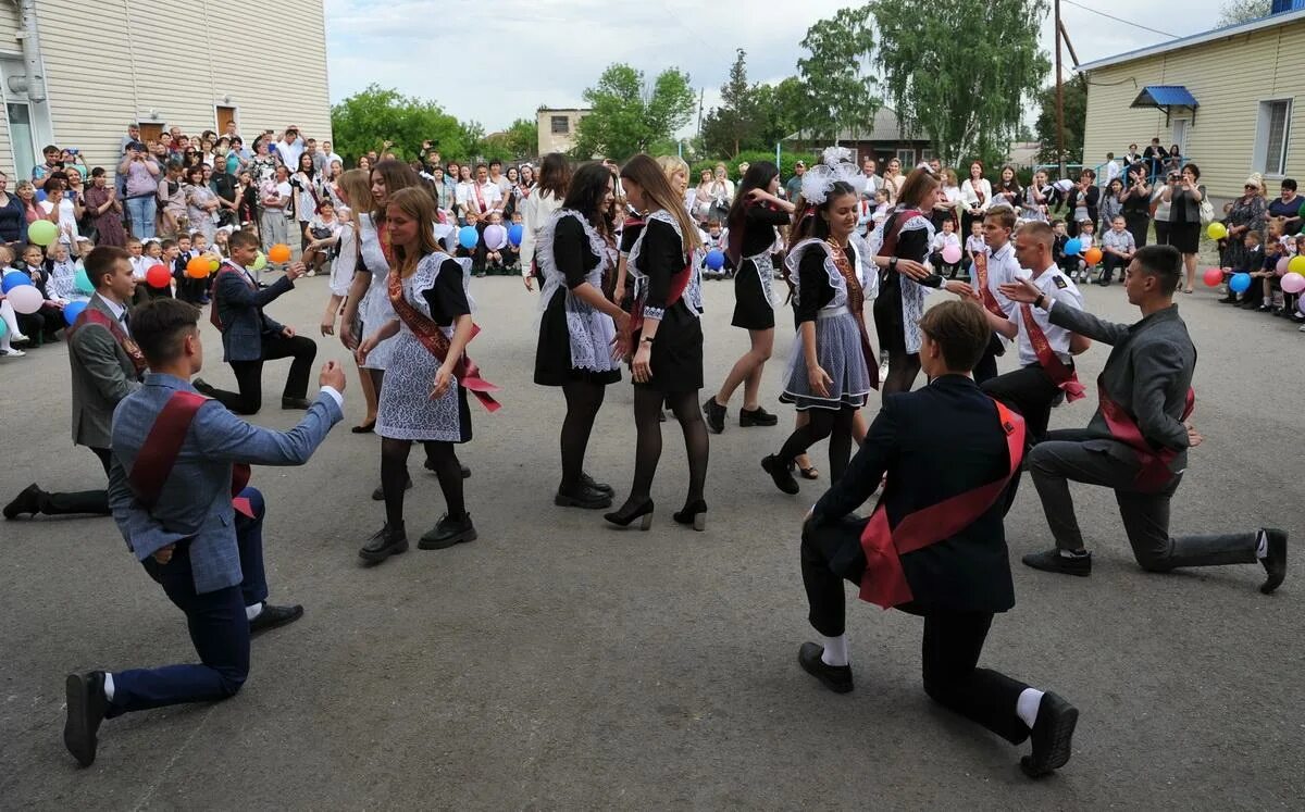 Школа 13 Славгород. Школа 15 Славгород Алтайский край. Сайт школы 13 города Славгорода. Школа 13 Славгород Алтайский край.