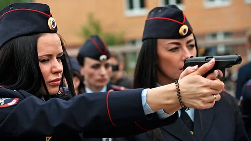 Курсанты академии мвд украины. Сотрудник полиции. Как стать офицером полиции. Девушки в полиции россии. Курсантки мвд.