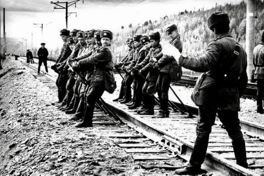 Ждв на баме. Железнодорожные войска байкало амурская магистраль. Восточный участок бама железнодорожные войска. Станция солони бам. Bam urqal 1984.