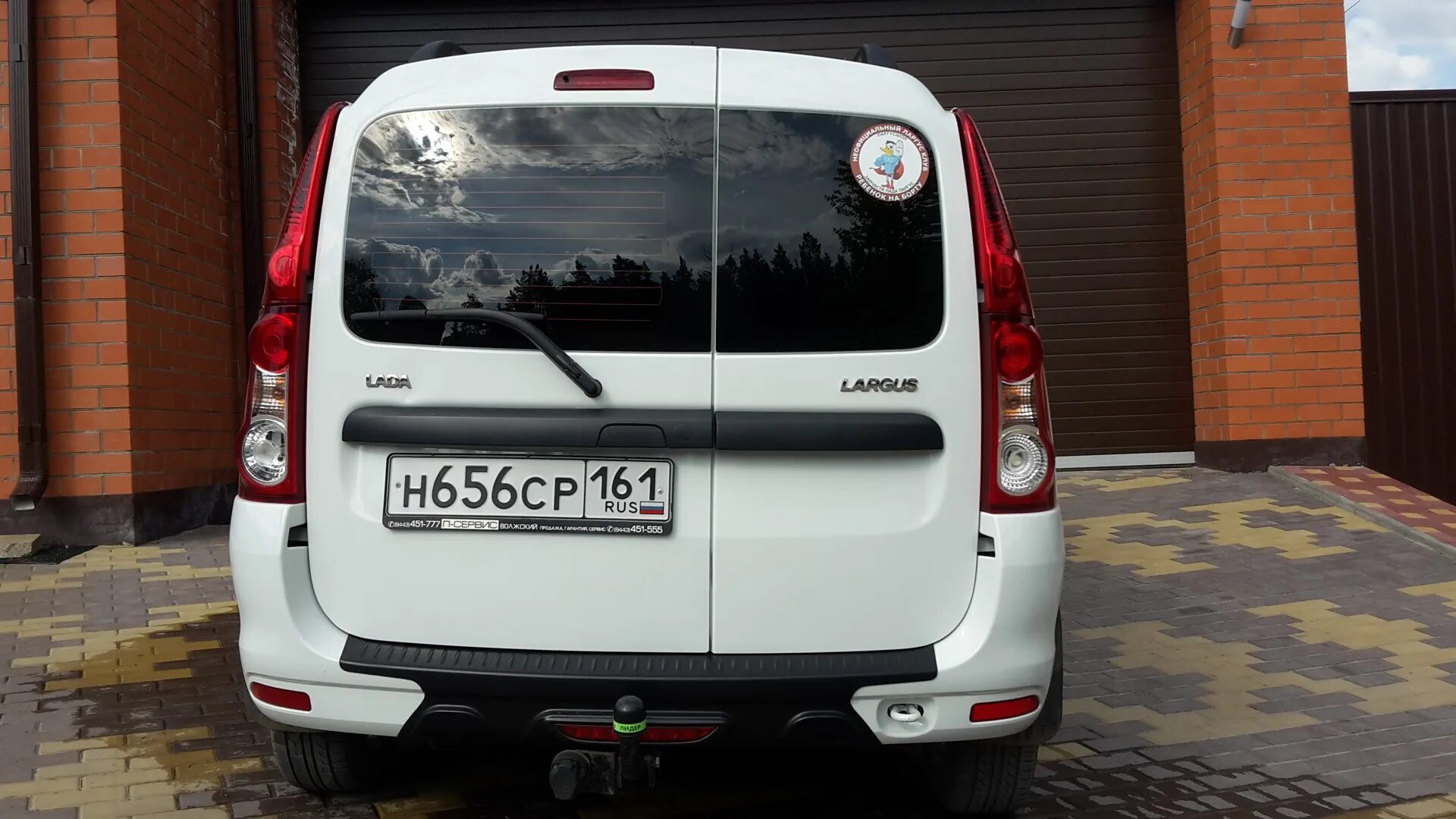 Ларгус задний. Ларгус задний. Бампер задний ларгус 2020. Ларгус дополнительные задние фонари. 8450000256691 бампер задний ларгус.