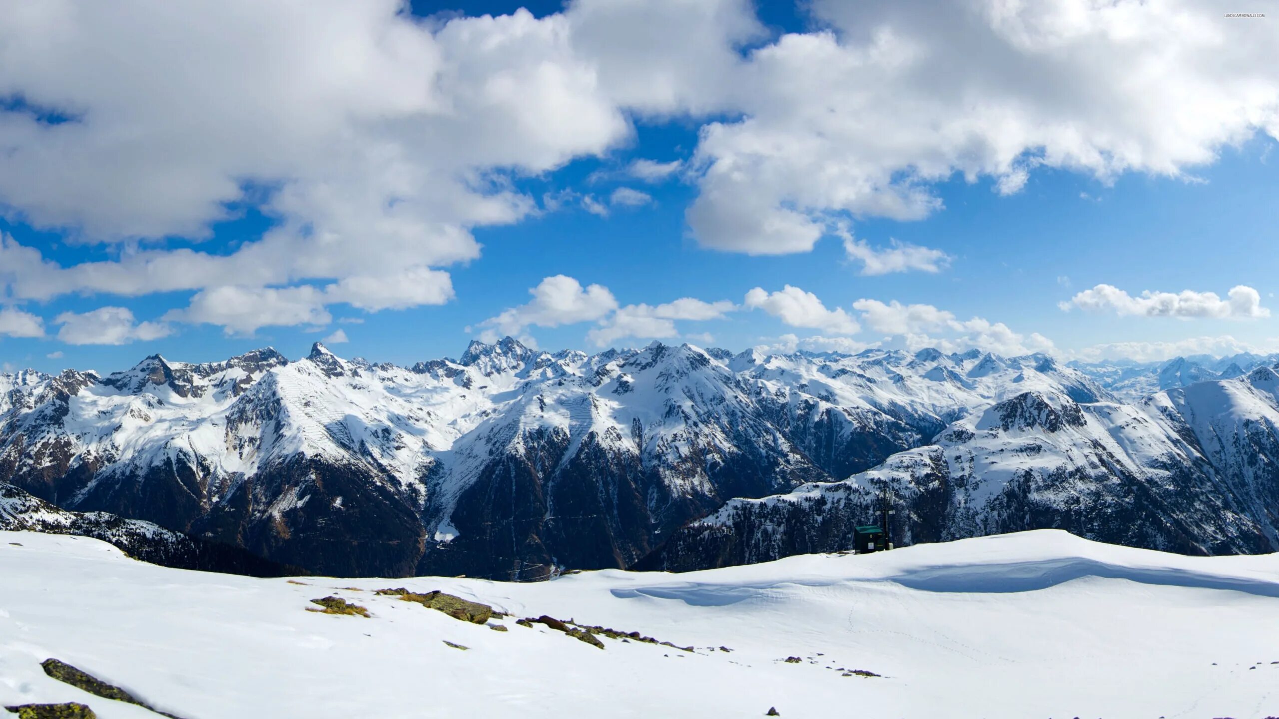 Эльбрус альп. Горные хребты (Альпы, Кавказ). Горы Домбай. Снежные горы Альпы. Горные вершины Альпы.