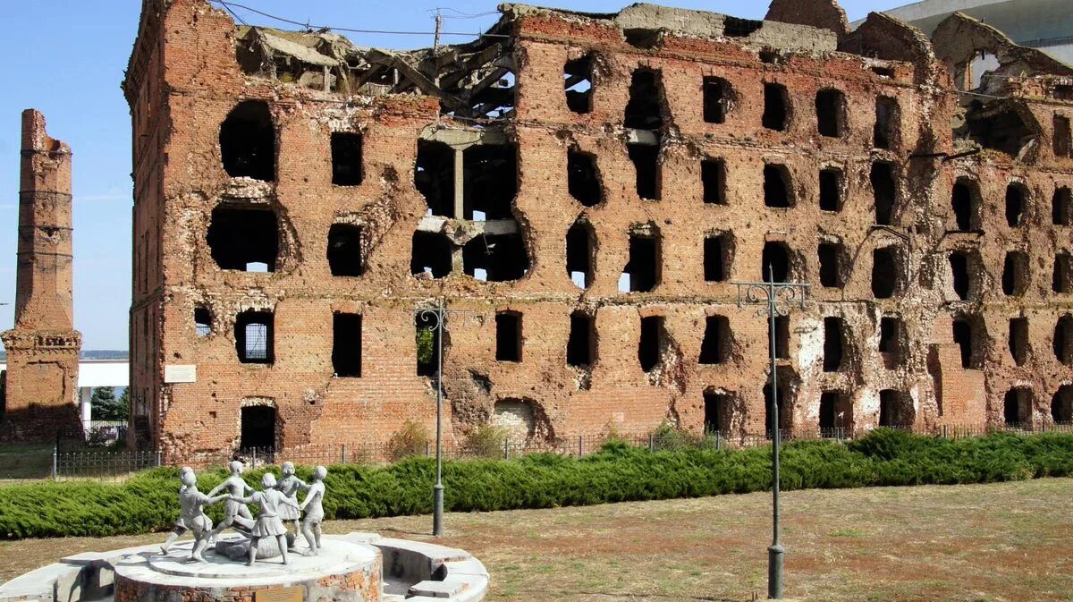 дом солдатской славы (дом павлова). хомс сирия. донбасс и луганск разрушенные города в 2014. как воевать дома. разрушенное здание.