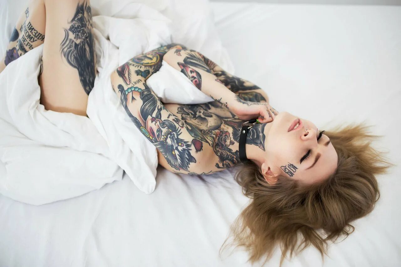 Обои девушка татуировка. Марьяна ширинская тату модель. Обои девушка татуировка. Тату для девушек. Шикарные тату для девушек.