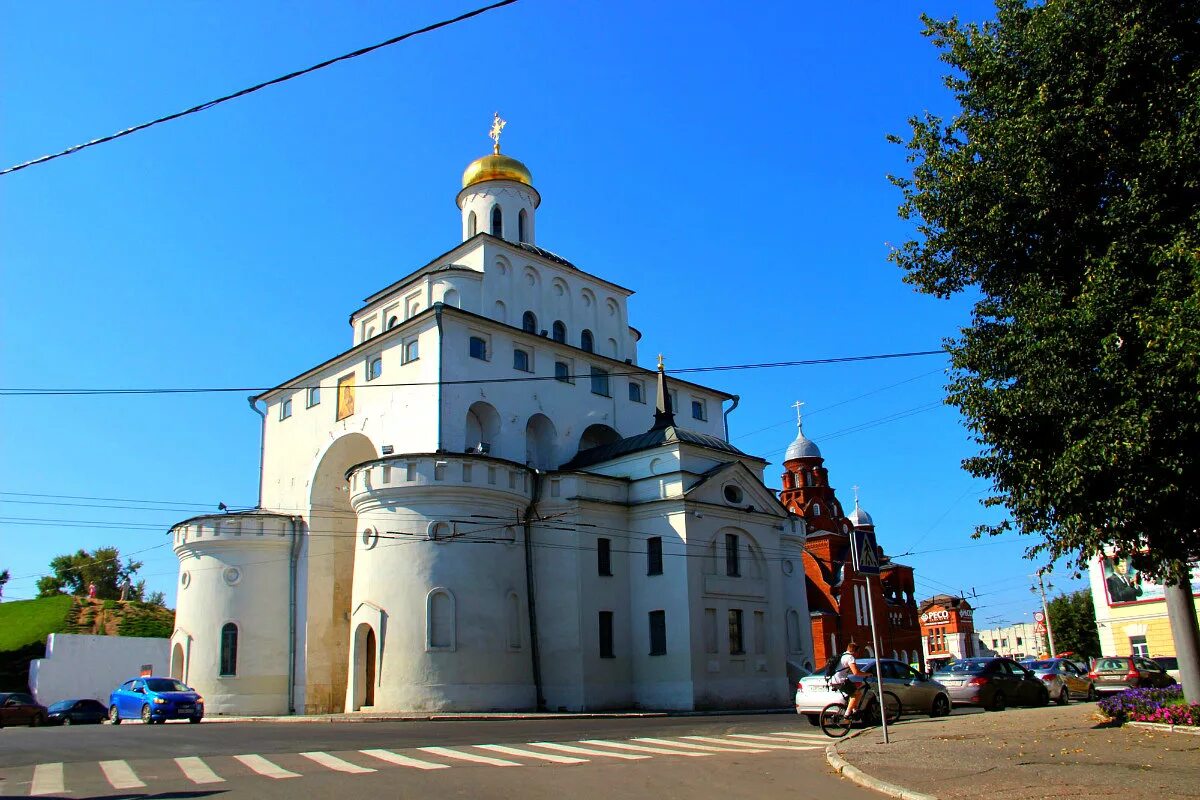 Памятник золотые ворота в каком городе. Золотые врата во Владимире.