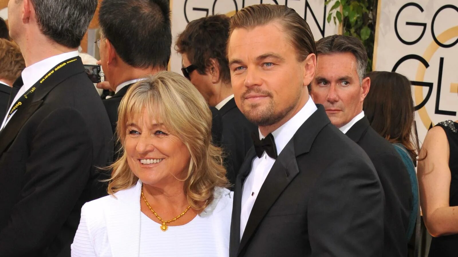 Леонардо ди каприо с родителями. Мама леонардо. Мама леонардо. Мама леонардо. Леонардо ди каприо с мамой.