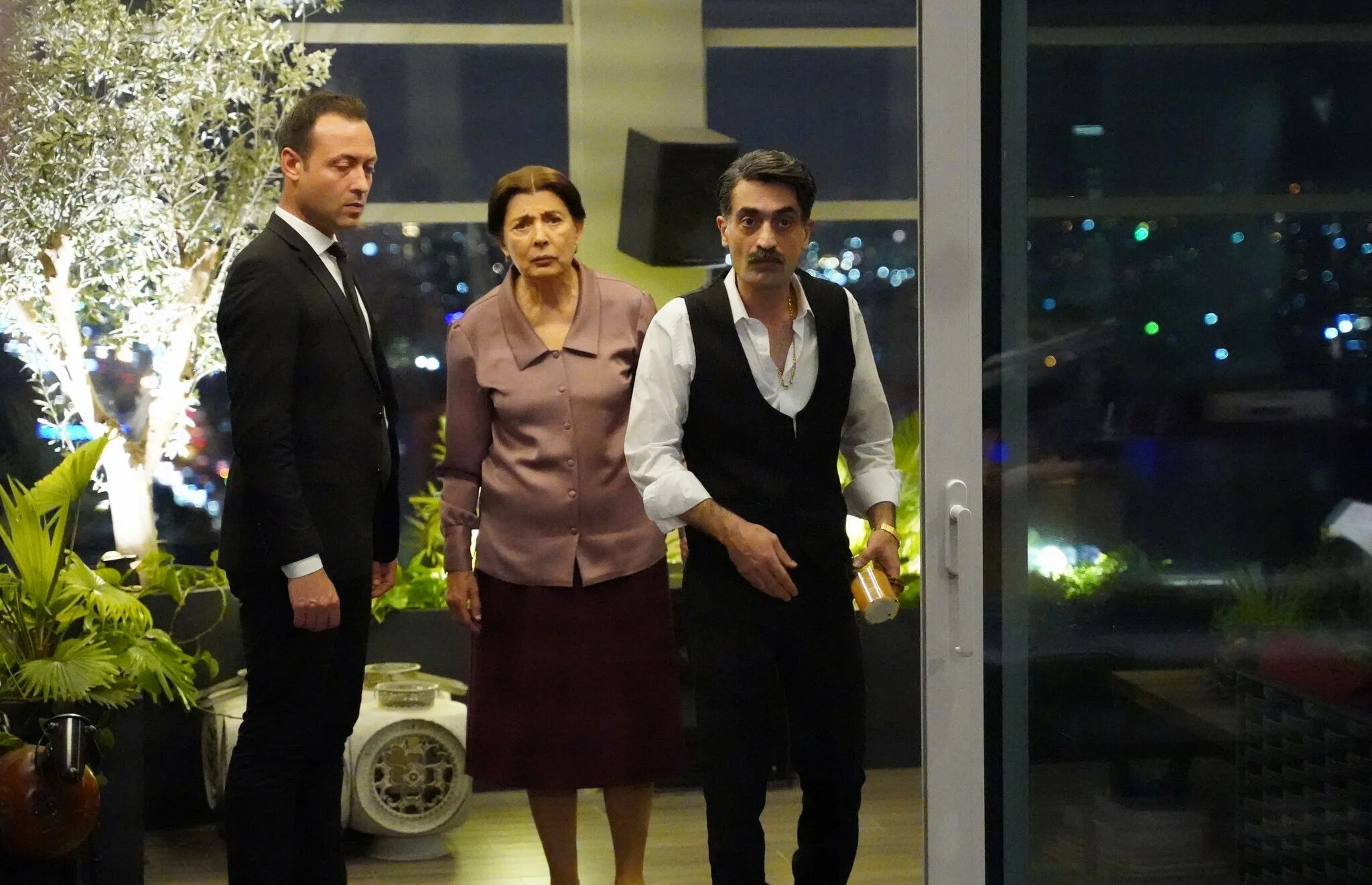 Сериал зимородок актеры и роли фото имена Постеры: Зимородок / Обложка фильма "Зимородок" (1972) #2812599