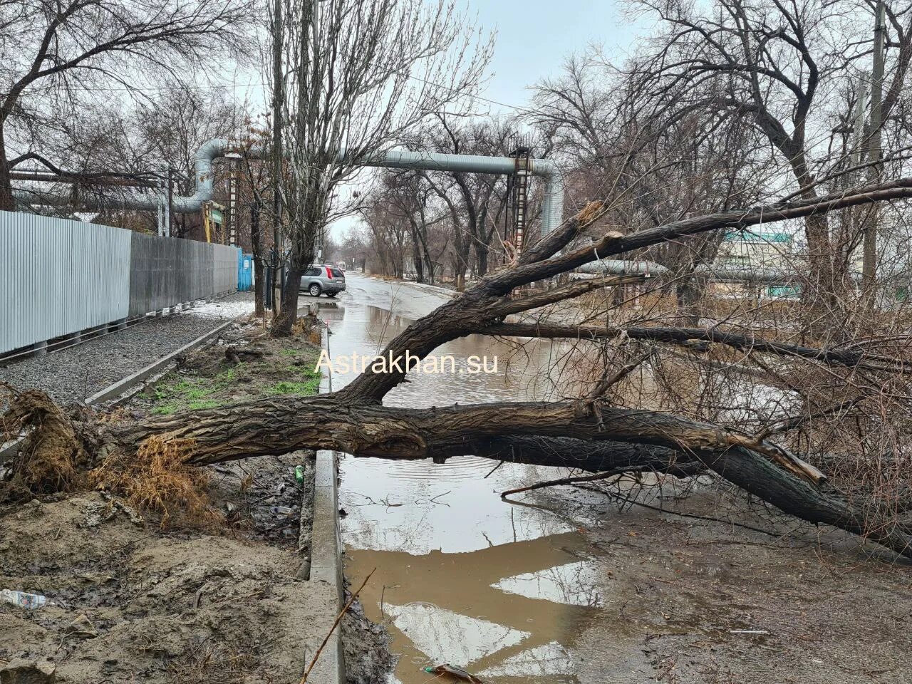 Водоснабжение восстановлено. Восстановление в Астрахани. Ураган в Астрахани. После урагана в Астрахани. Отключили холодную воду астрахань