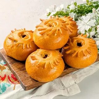 Монастырский дворик пироги
