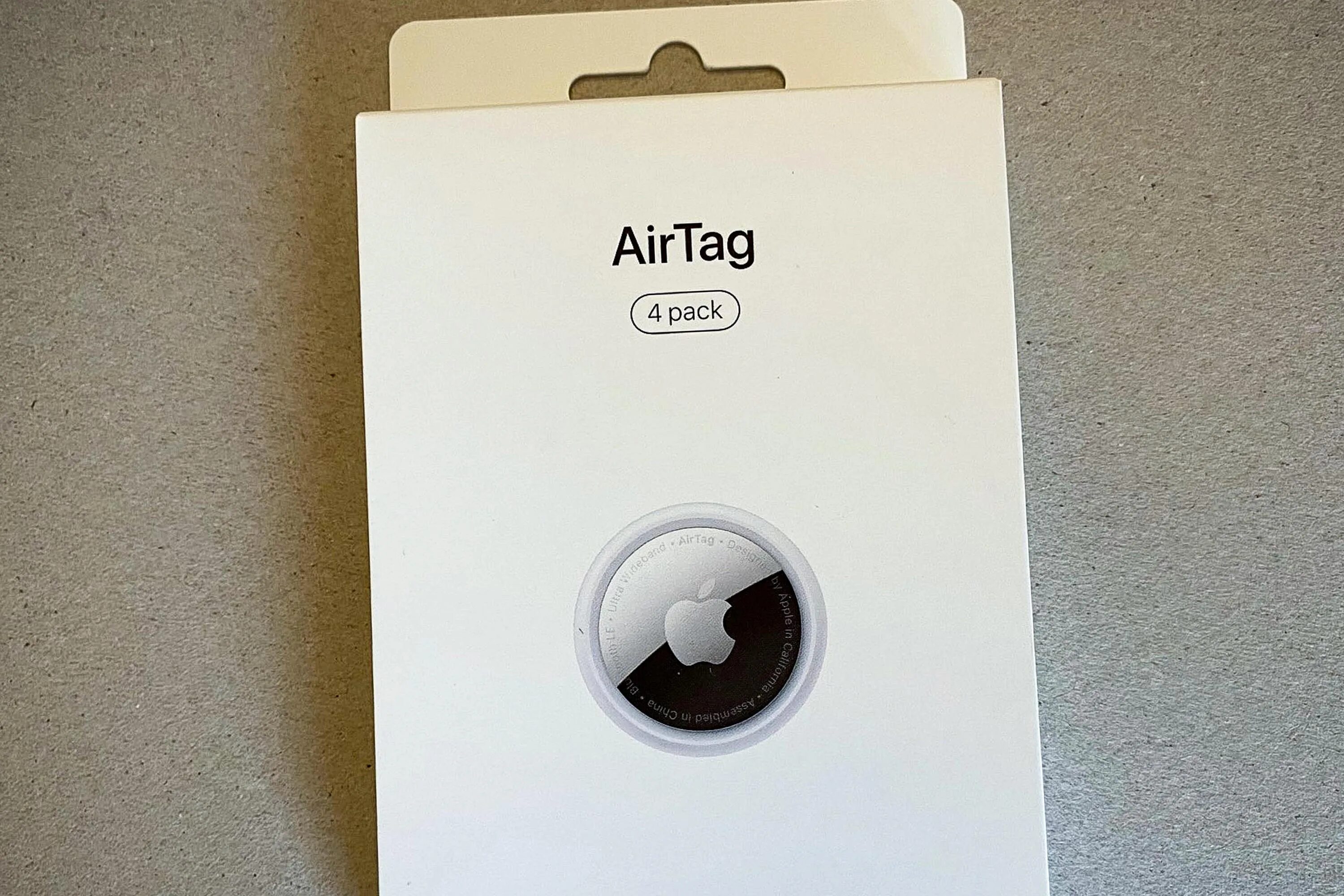 Айр таг. Эпл АИР таг. Беспроводная метка Apple AIRTAG. AIRTAG 4. AIRTAG (4 Pack).