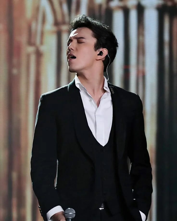 Димаш. Димаш последние новости. Казахский певец димаш. Димаш 2017. Димаш кудайбергенов 2022г.