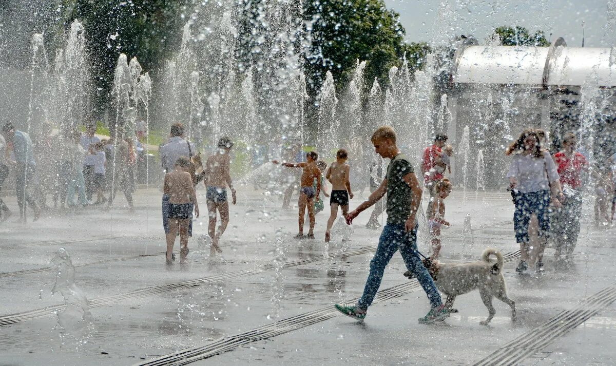 Летом будет аномальная жара. Аномальная жара в России 2010. Лето жара. Жара в городе. Аномальная жара 2010 года в России.