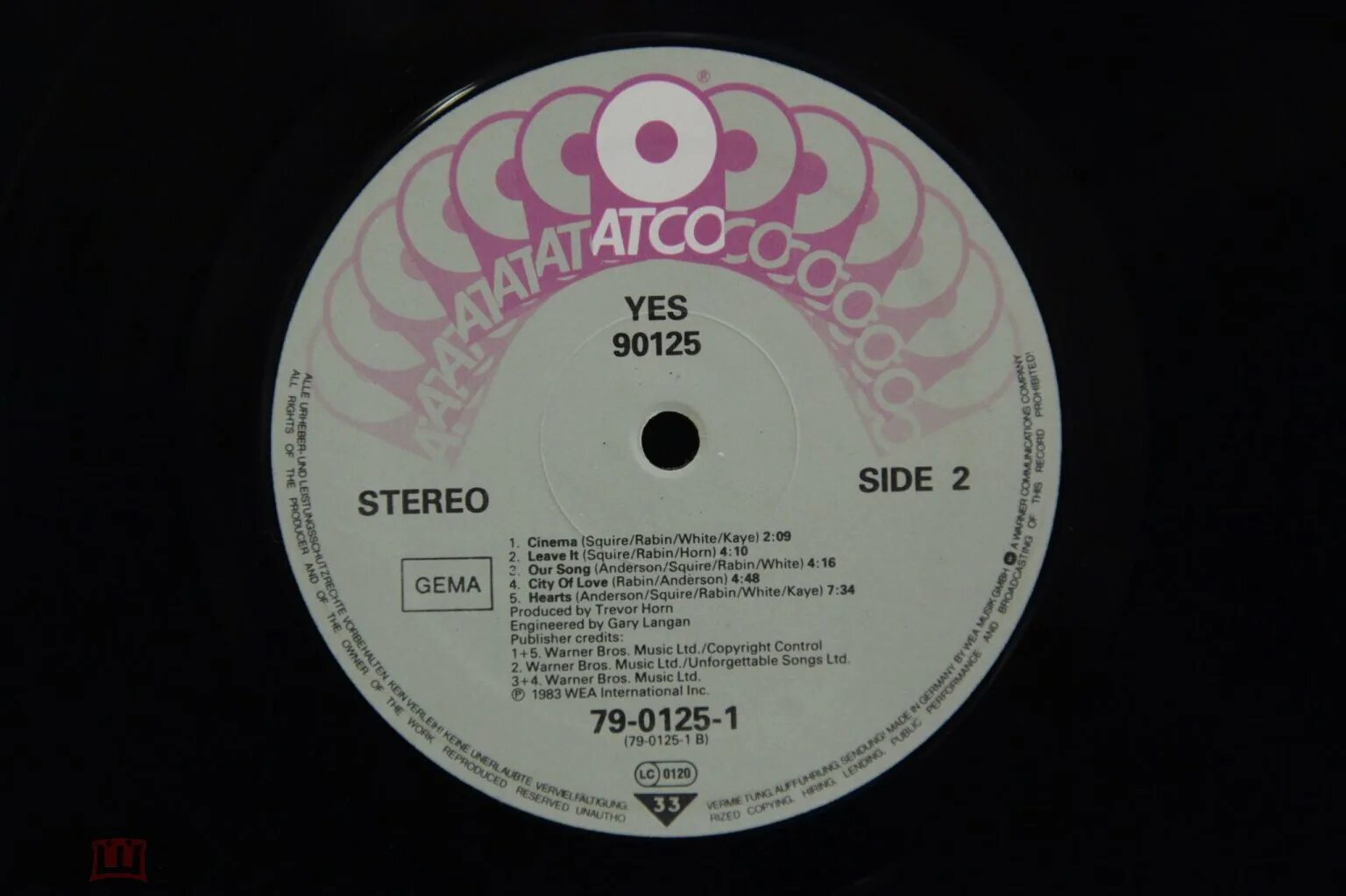Yes tormato. Yes 90125 album. yes 90125 1983. owner of a lonely heart yes. yes 90125 картинки.