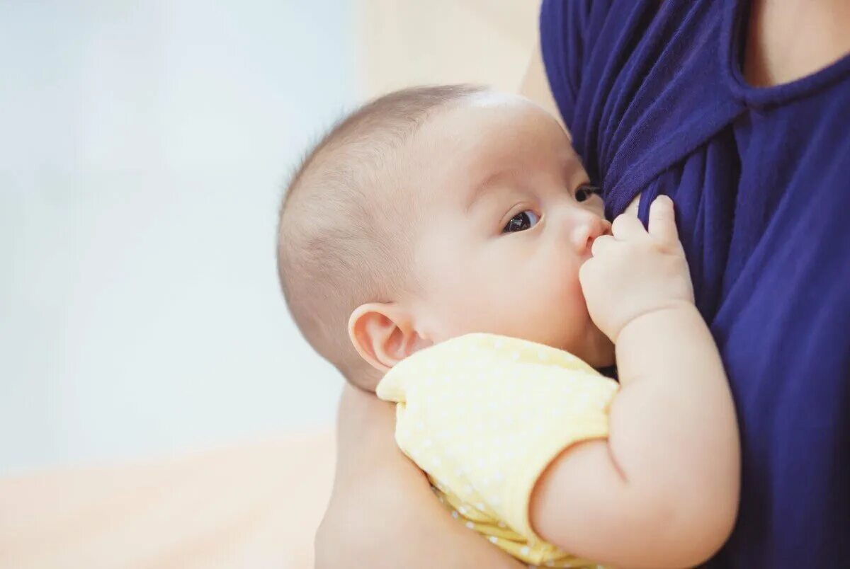 Breastfeeding instagram. Грудное вскармливание новорожденных. Мать с грудным ребенком. Эксклюзивное кормления. Грудное вскармливание медицина.