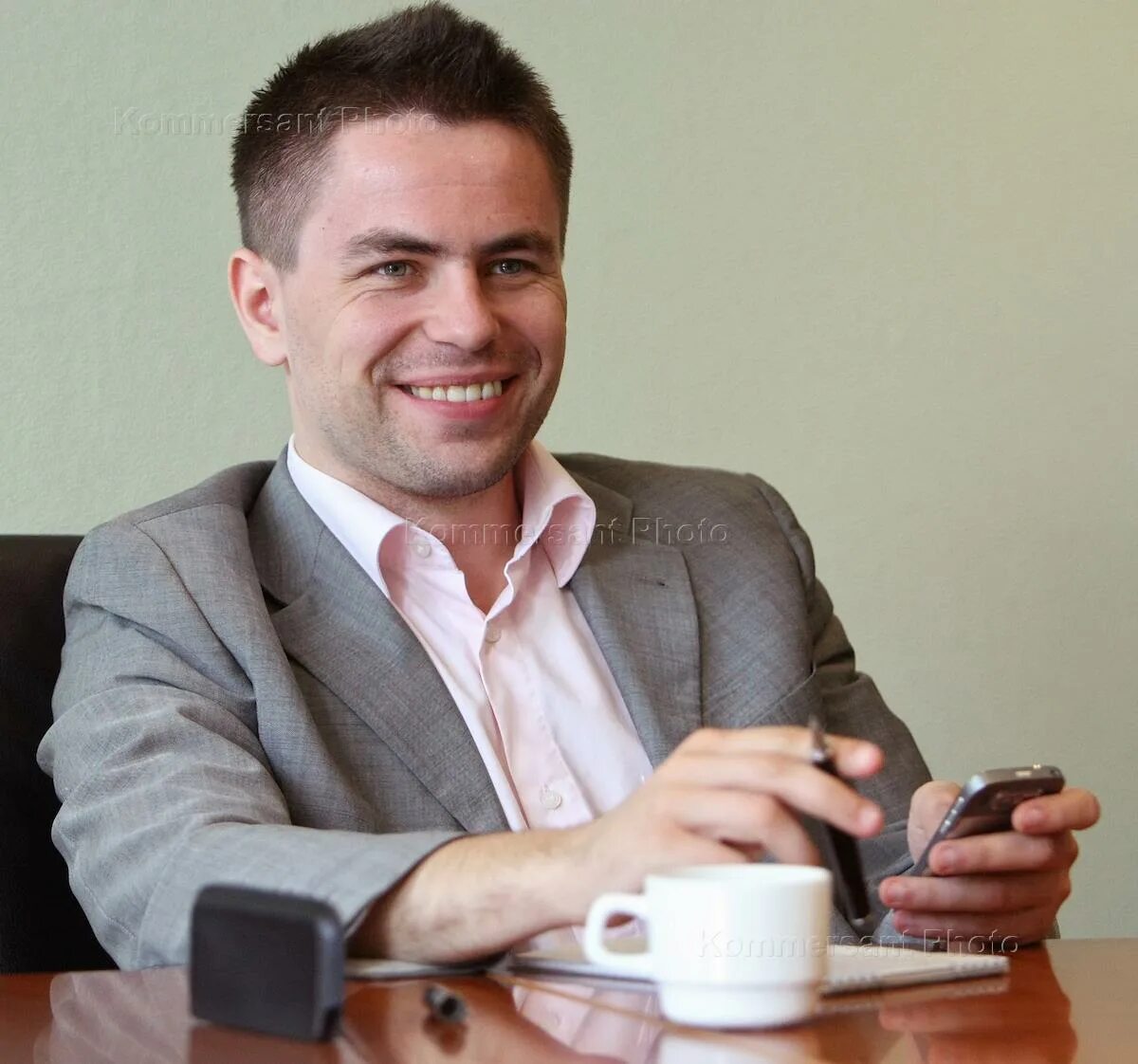 Коржов игорь валерьевич газпром. Управляющий отелем. Одеров павел валерьевич газпром. Антон гуськов. Шахнер александр фишер.