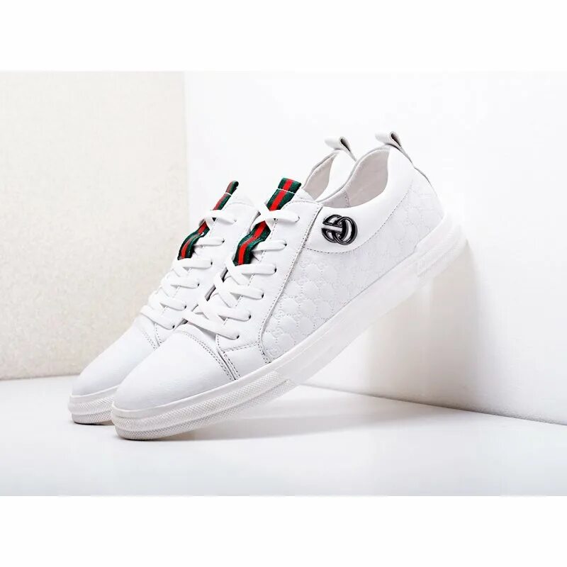 Оригинал белый мужской кроссовки. Кроссовки Gucci Ace Embroidered. Гуччи Ace кеды. Gucci Ace белые. Кроссовки гуччи мужские белые.