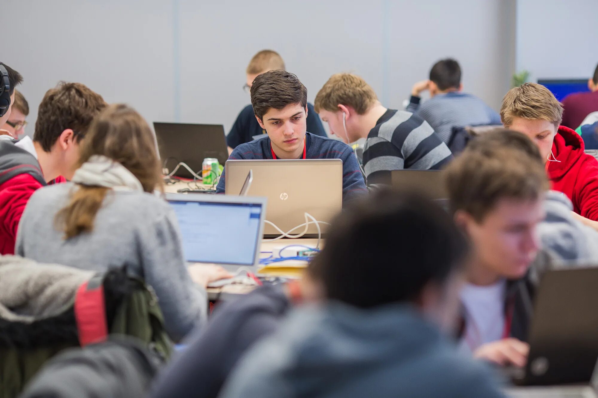 3d дизайнер. Василий лаба. Кафедра физики мифи преподаватели. 3d дизайнер. Лаба обучение.