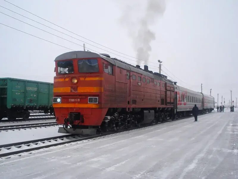 Электричка магнитогорск. Эп2к-116. Поезд 675 уфа-сибай. Поезд челябинская область. Вокзал магнитогорска.