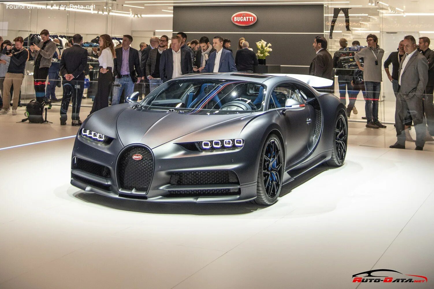 Bugatti Chiron Sport 2018. Бугатти 1500 л.с. Bugatti 8.0 w16. Бугатти последняя модель 2022. Bugatti 1500