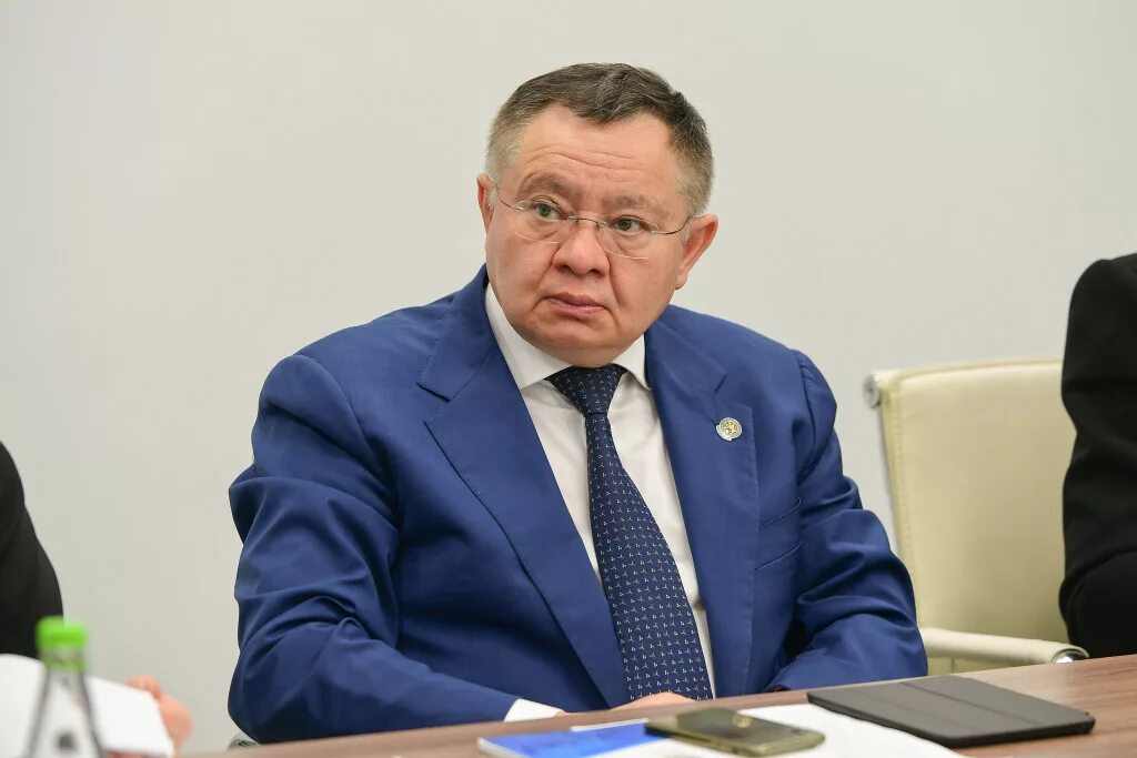 Файзуллина министр. Ирек файзуллин министр. Файзуллина министр. Ирек энварович файзуллин. Ирек энварович файзуллин.