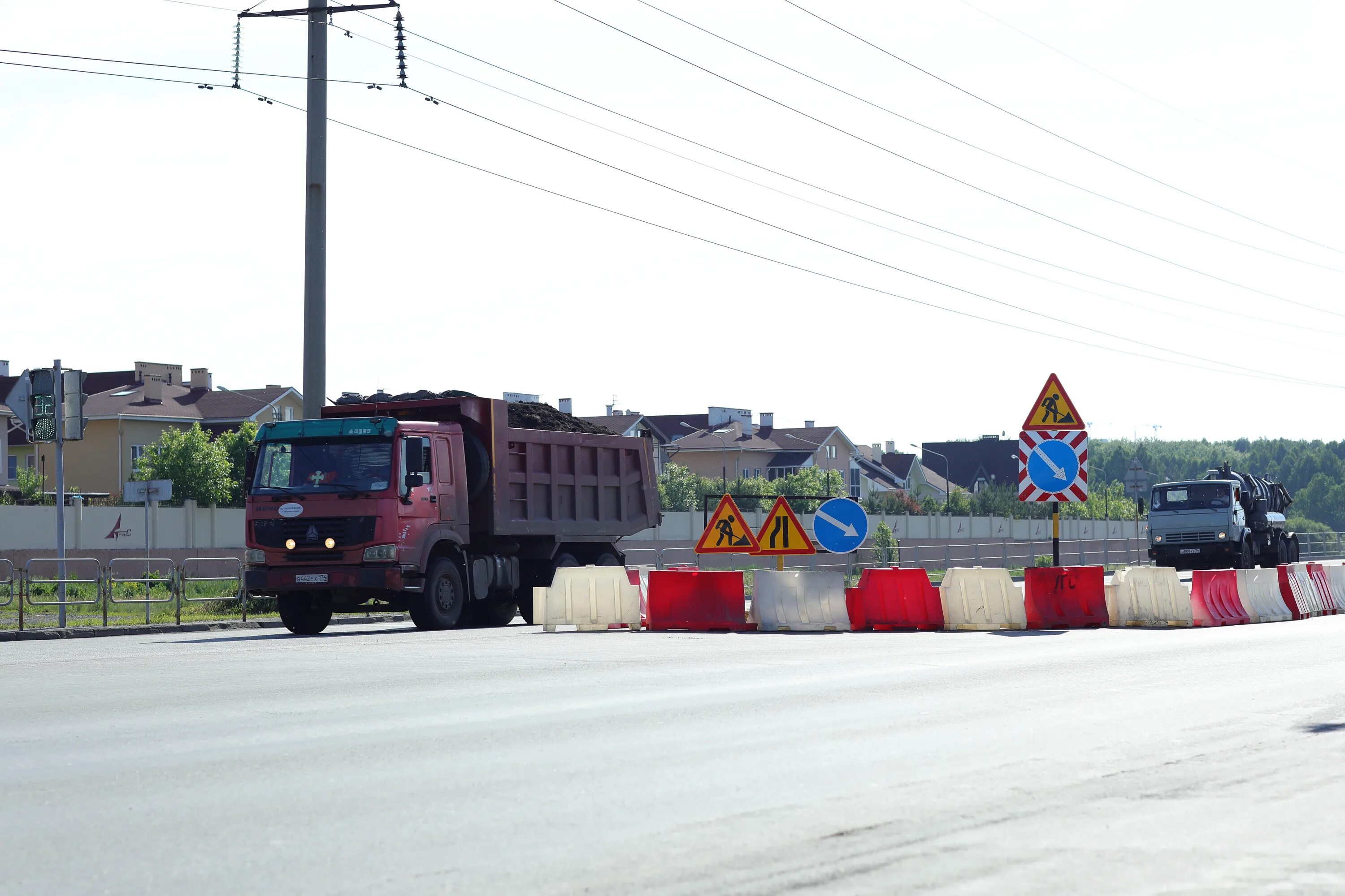 Почему закрыли челябинск. Челябинск дороги. Дорога в городе. Сентябрь дорога.