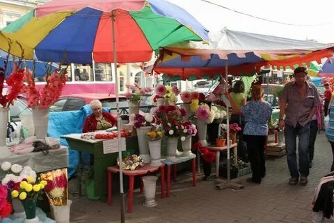 На колхозном рынке продают
