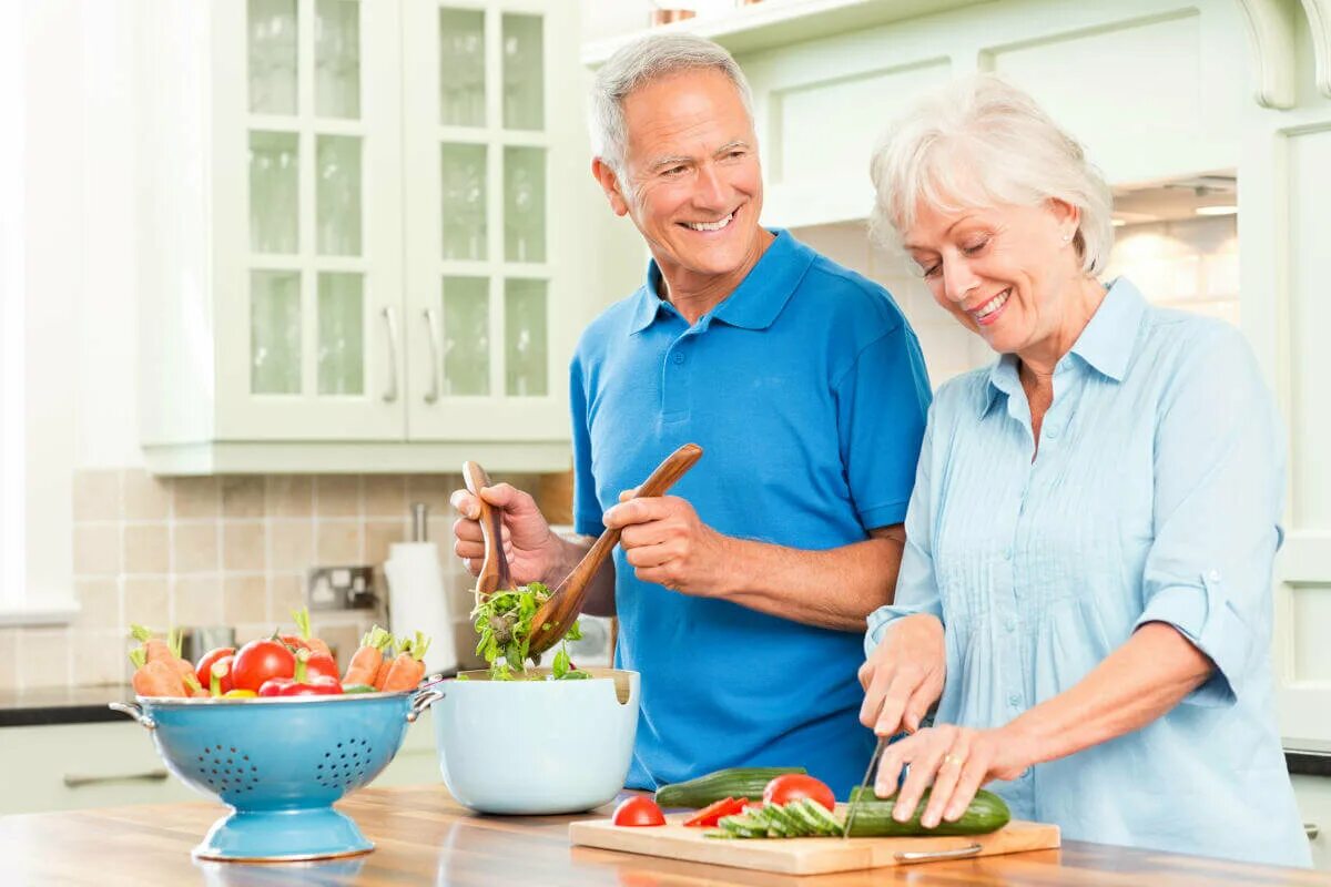 Living old age. Питание пожилых. Здоровое питание для пожилых. Питание в пожилом и старческом возрасте. Рациональное питание пожилых.