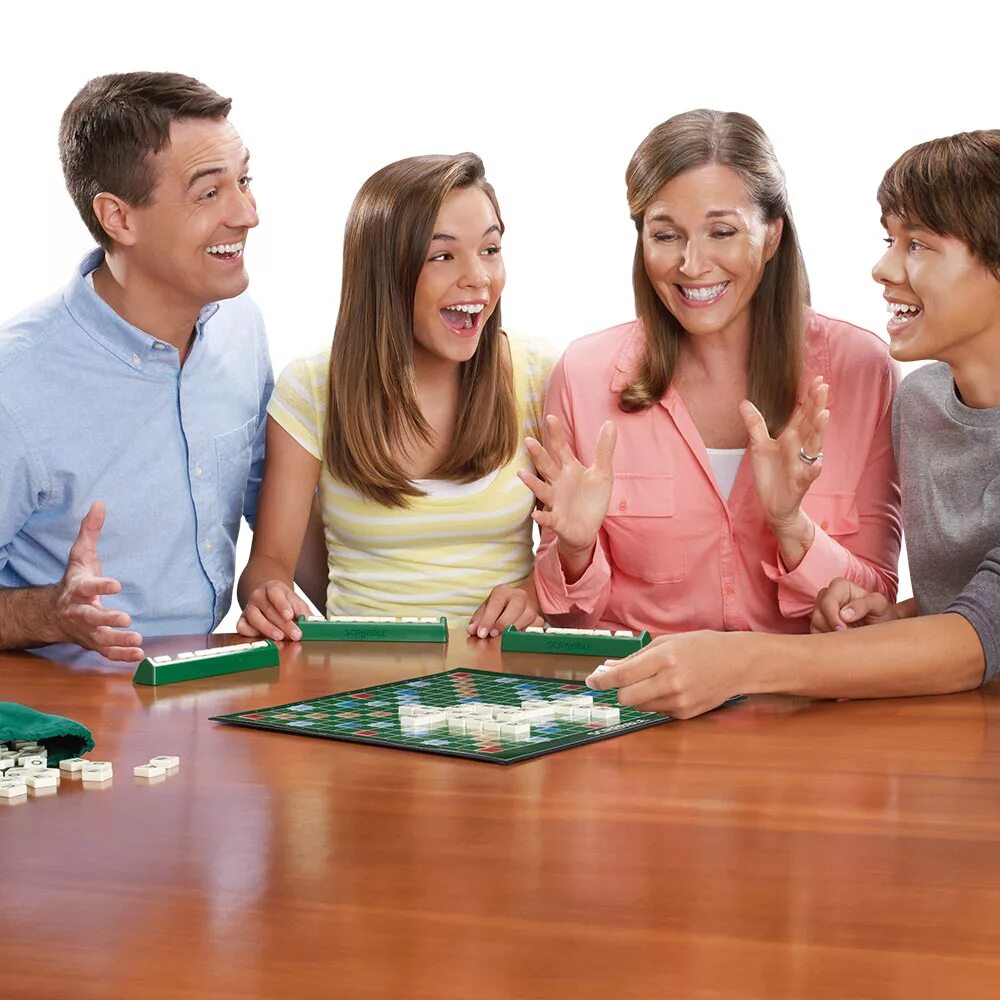 Твистер на улице. Люди за настольной игрой. Как играть с многими людьми. Тимбилдинг для детей на природе. Настольная игра «о семье».