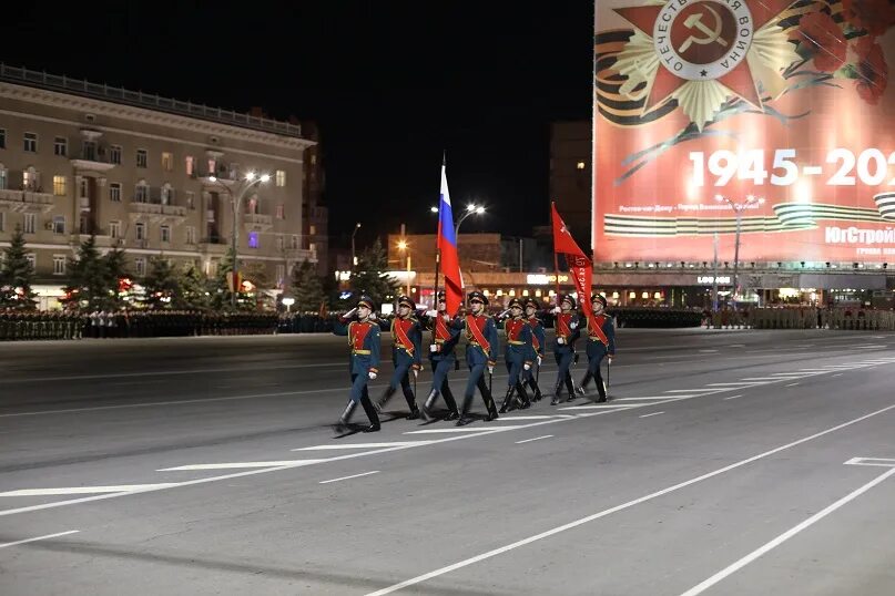 9 мая на дону. Репетиция парада Победы 2022 в Ростове-на-Дону. Парад Победы в Ростове на Дону 2022. Ростов парад 2022 Ростов на Дону. Генеральная репетиция парада Победы в Ростове-на-Дону.